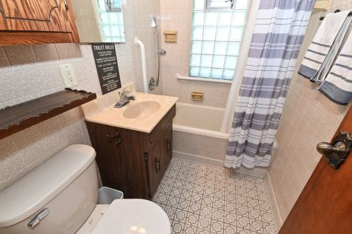 417 65th St, Milwaukee WI  53214-1723 exterior