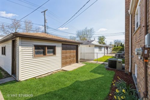 3748 87th St, Chicago IL  60652-3745 exterior