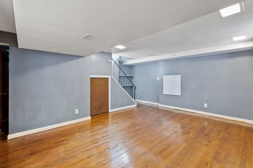 308 Frazier Dr, Pittsburgh PA 15235-5257 exterior