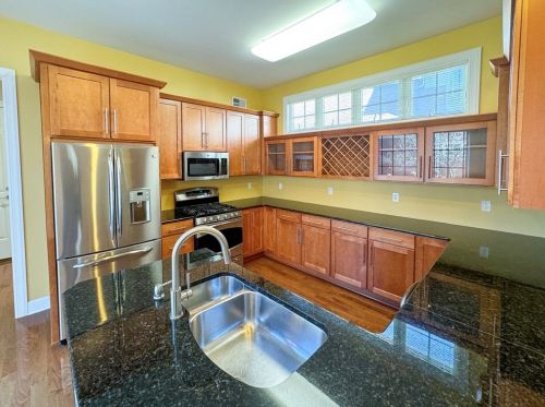 1531 Biltmore Ln, Pittsburgh PA 15217-4501 exterior