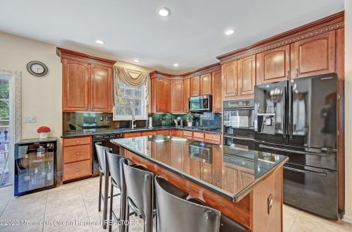 17 Monticello Ct, Morganville NJ 07751-4162 exterior