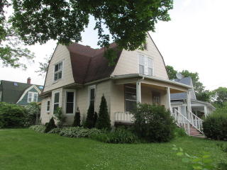 920 Larkin Ave, Hoffman Estates, IL 60123-5277