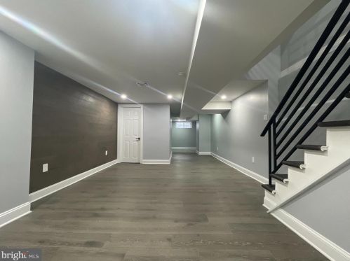 1617 Allengrove St, Philadelphia PA  19124-2729 exterior