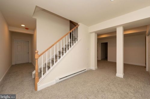 479 Pheasant Dr, Huntingdon Valley PA  19006-3047 exterior