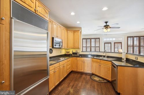 321 Fayette St, Alexandria VA 22314-2434 exterior