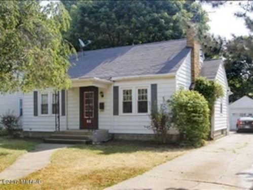 724 Pinehurst Blvd, Kalamazoo, MI 49006-3054