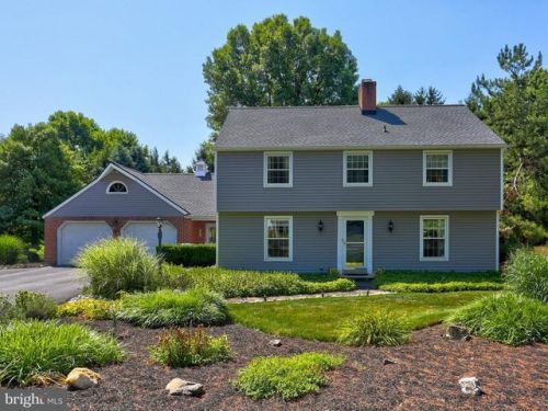 2606 Beechwood Rd, Lancaster PA  17601-4802 exterior