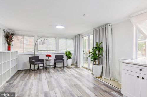 5117 Mount Vernon Memorial Hwy, Alexandria VA  22309-3319 exterior