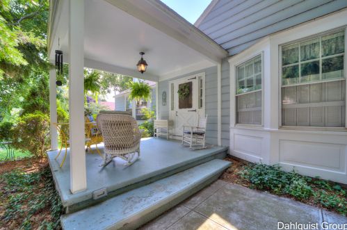 806 Moulton Ave, Meskegon MI 49445-2921 exterior