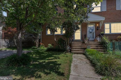 3 Groves Ave, Alexandria, VA 22305-2508