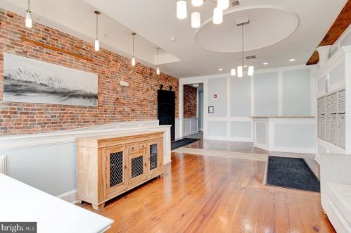 38 Front St, Philadelphia PA  19106-2249 exterior