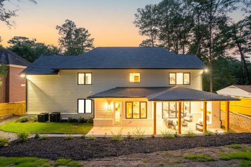 3918 Flowerland Dr, Atlanta GA  30319-1806 exterior