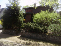 16 Park Ln, Newton, MA 02459-1731