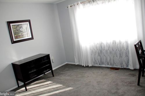 6 Rebecca Ct, Trenton NJ 08628-3339 exterior