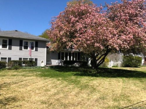 1 Lincoln Dr, Poughkeepsie NY 12601-6004 exterior