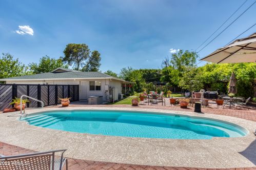 1832 Claremont St, Phoenix AZ  85015-2073 exterior