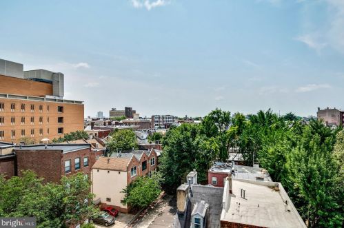 1101 Locust St, Philadelphia PA  19107-5519 exterior