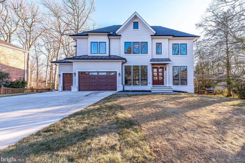 6831 Churchill Rd, Mc Lean, VA 22101-2822