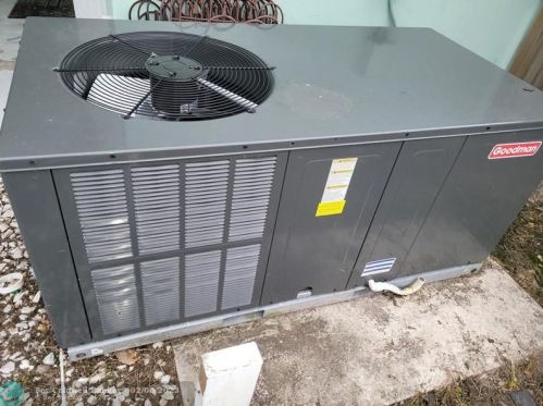 364 Airoso Blvd, Fort Pierce FL  34983-2029 exterior