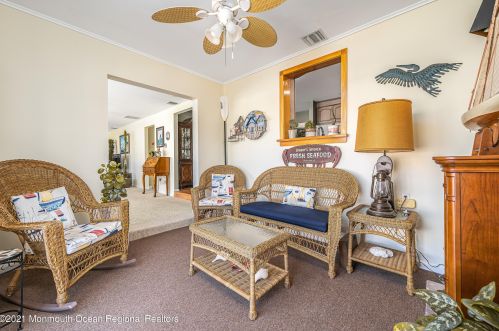 807 Bowline Dr, Lacey NJ 08731-3006 exterior