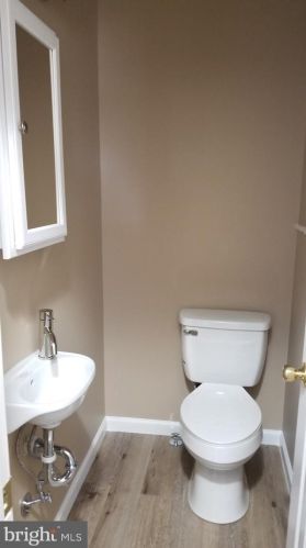 12 Gln Clair Dr, Trenton NJ 08618-1943 exterior