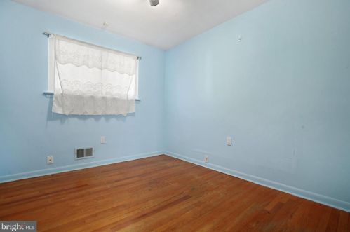 822 Malibu Dr, Silver Spring MD 20901-3648 exterior