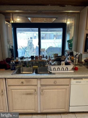 2160 Cumberland St, Philadelphia PA 19125-2245 exterior