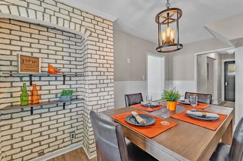 1314 Bellaire Pl, Pittsburgh PA  15226-1830 exterior