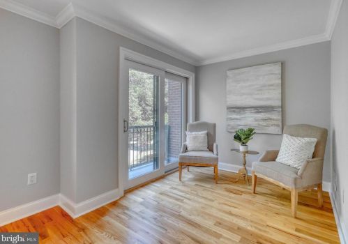 2518 Delancey St, Philadelphia PA 19103-6409 exterior