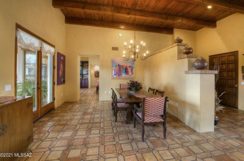 4820 Camino Escuela, Tucson AZ 85718-5914 exterior