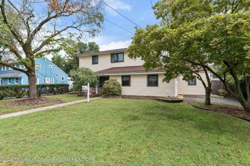 6 Stevens Pl, Hazlet NJ  07730-1205 exterior