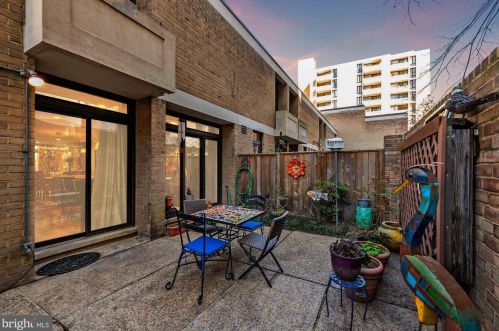 449 N St, Washington DC  20024-3701 exterior