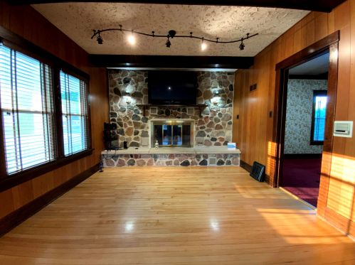 2133 10 St, Manitowoc WI 54220-6508 exterior