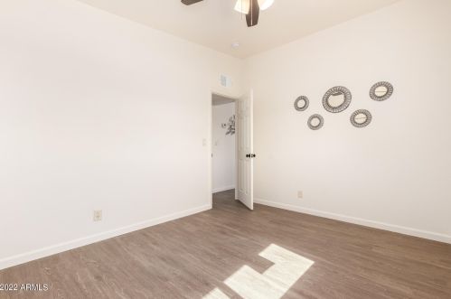 7002 10 St, Phoenix AZ 85086-0929 exterior