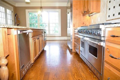 2612 Canterbury Trl, Atlanta GA  30324-2888 exterior