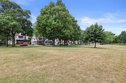 2867 Superior St, Milwaukee WI  53207-2550 exterior