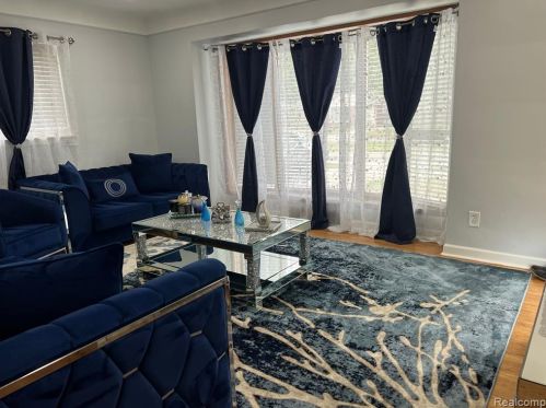 29805 Marquette St, Garden City MI 48135-3602 exterior