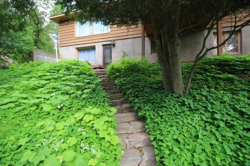 3610 Superior St, Duluth MN 55804-2047 exterior