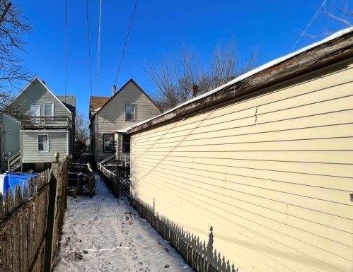 5733 Wolcott Ave, Chicago IL 60636-3725 exterior