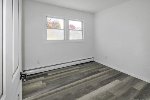 315 Bingham St, New Britain CT 06051-3824 exterior