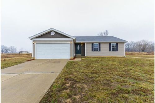 210 Village Circle Dr, Winfield MO  63389-2051 exterior