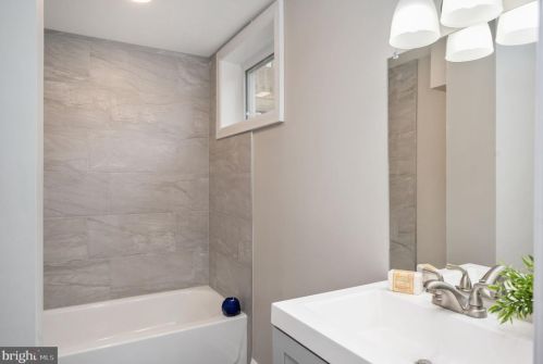 5710 Larpin Ln, Alexandria VA 22310-1249 exterior