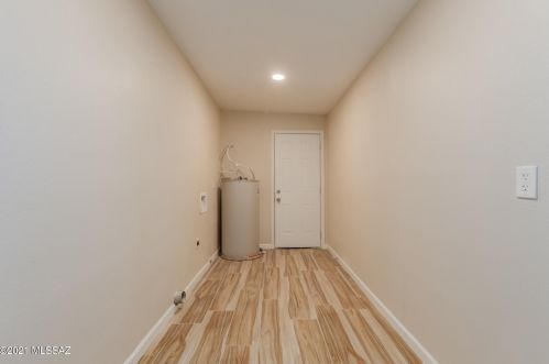 7055 Camino De Ln Tierra, Tucson AZ 85741-2416 exterior