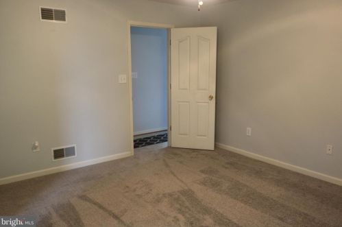 3 Charlestown Ct, Littlestown PA 17340-1553 exterior