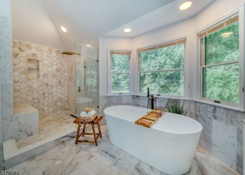 11 Beacon Hl Dr, Chester NJ exterior