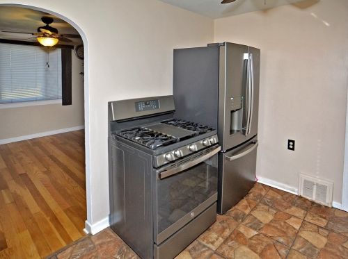 409 Beulah Rd, Pittsburgh PA 15235-4201 exterior