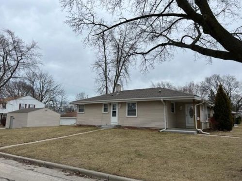 4660 90th St, Milwaukee, WI 53228-2911