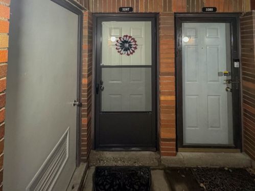 3267 Niagara Sq, Pittsburgh, PA 15213-4282