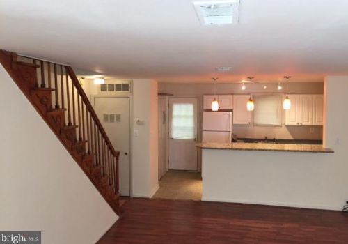 430 Patrick St, Alexandria VA  22314-2241 exterior