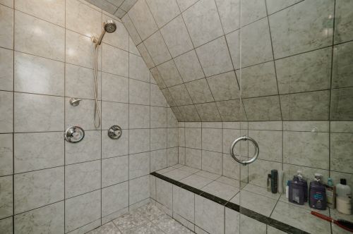 5630 Cullom Ave, Chicago IL 60634-1700 exterior